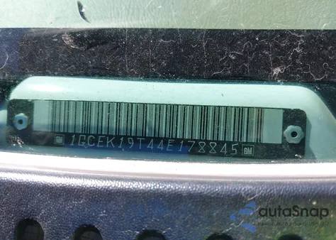 2004 Chevrolet Silverado 1500 Ls из США, поврежденный, VIN 1GCEK19T44E178845